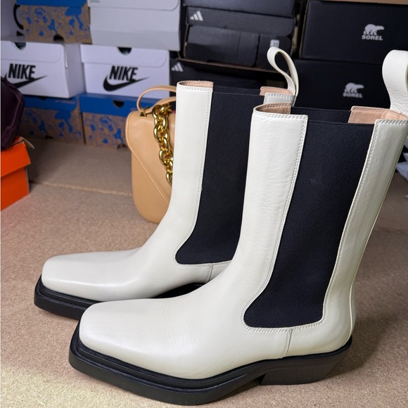 Bottega Veneta Boots - Picture 4 of 7